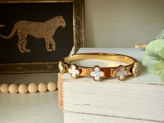 Pearl Clover Bangle