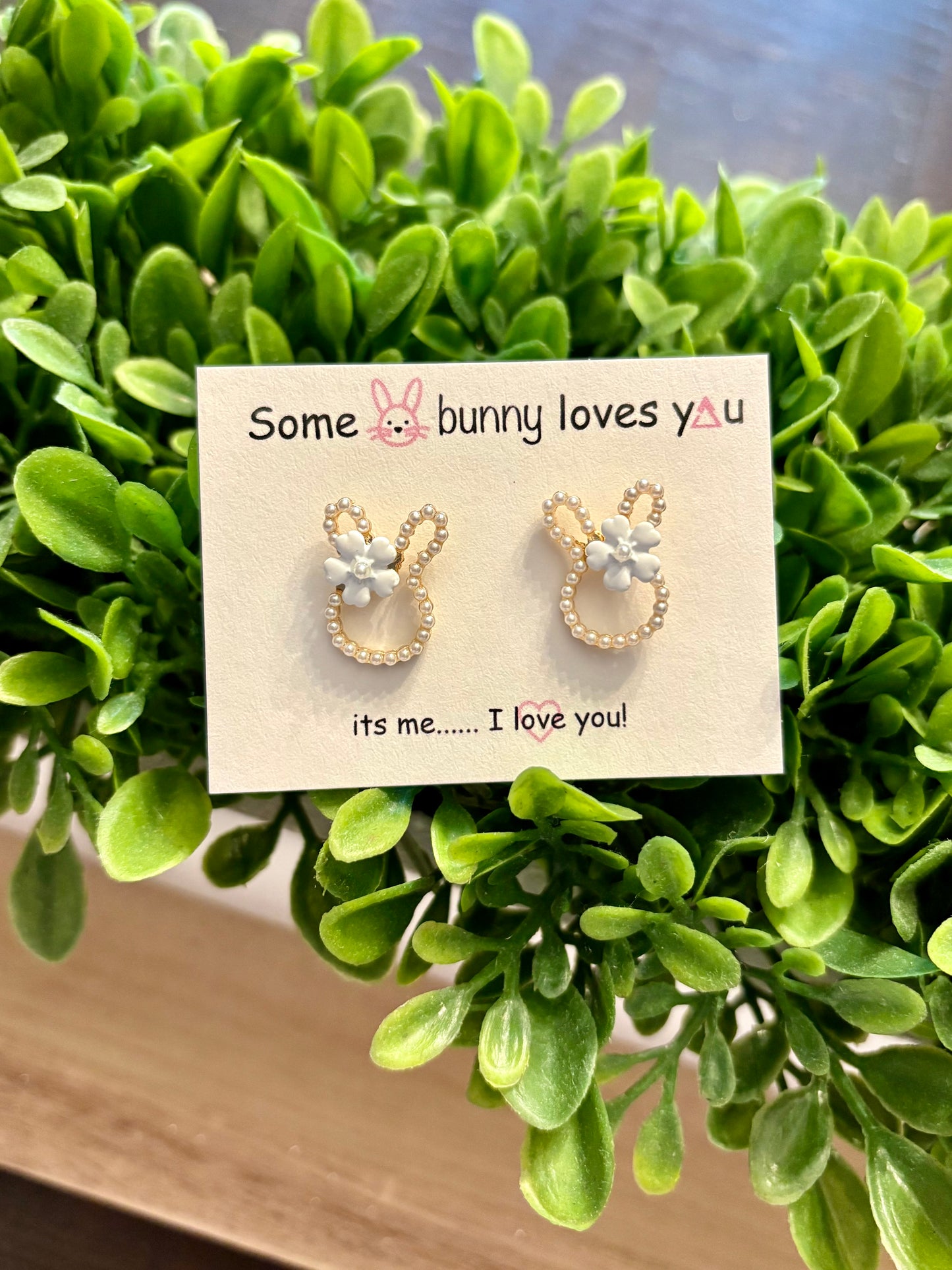 Somebunny Loves You Studs